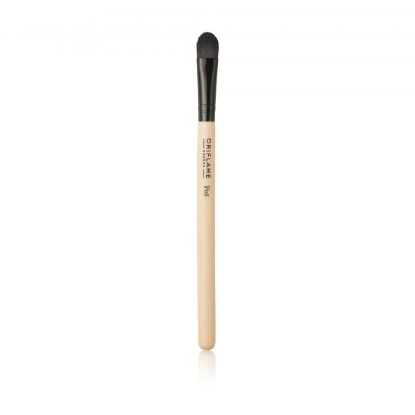 29597 1 A thin, tapered brush with a compact shape, perfect for applying concealer around the eye and nose areas. Materials: Nylon bristles, aluminium, bamboo.